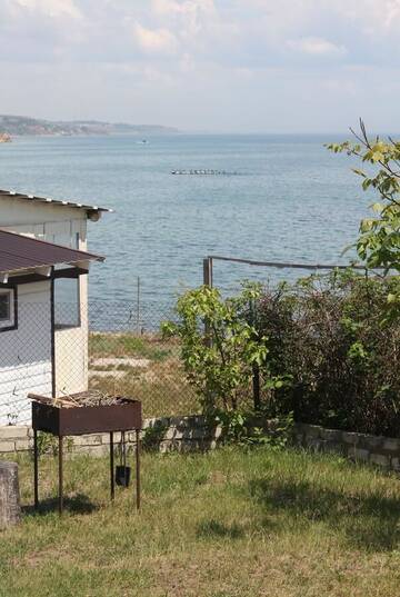 Фото номера Шале с одной спальней Дома для отпуска Пляжный домик у самого моря г. Фонтанка 19