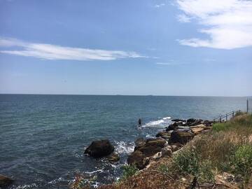 Фото номера Шале с одной спальней Дома для отпуска Пляжный домик у самого моря г. Фонтанка 34